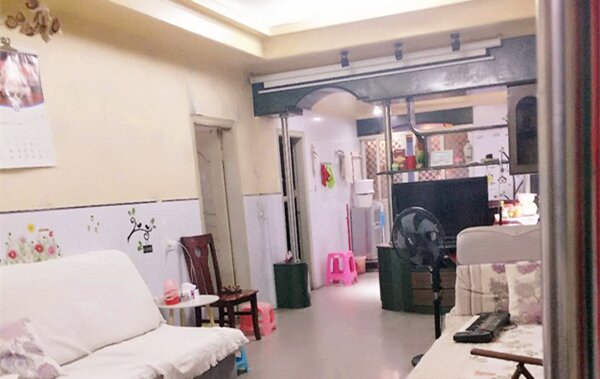 南华路小区100平