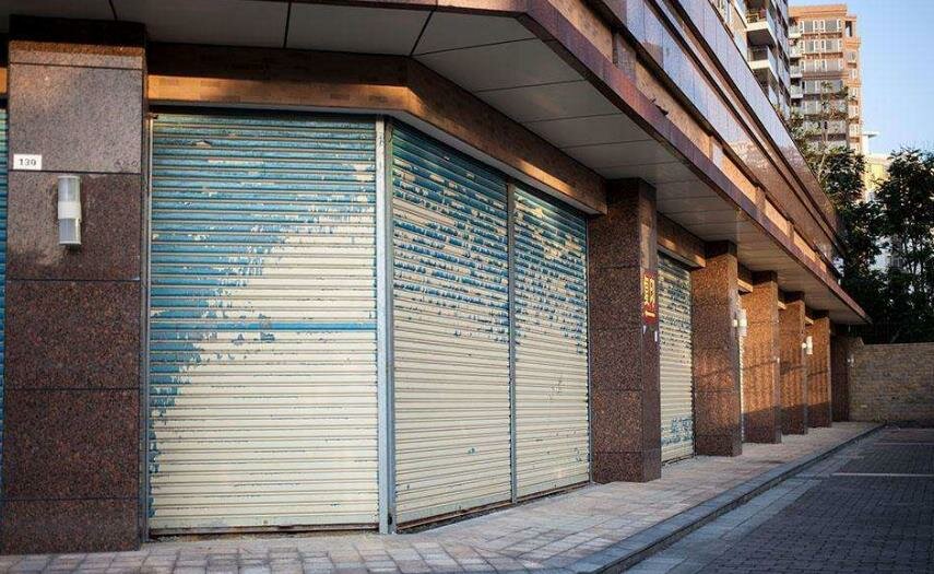 西河路正路铺面30平/2700元